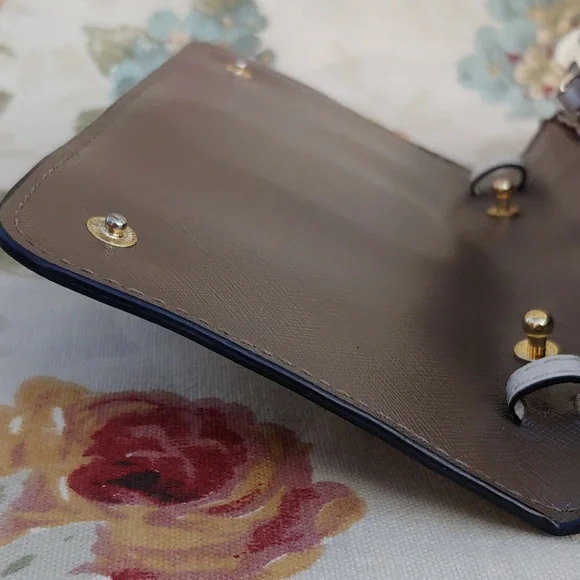 Marc Jacobs Tan and Brown Saffiano Leather Fold Clutch Wallet - Picture 6 of 17